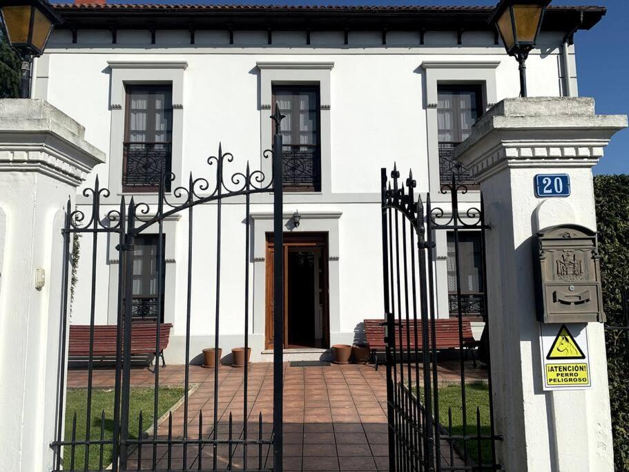 Willa La Casona De Barganaz Santiago Del Monte Zewnętrze zdjęcie